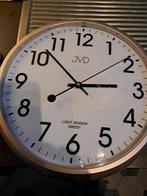 JVD Klok met Verlichting, Ophalen, Zo goed als nieuw, Analoog, Wandklok