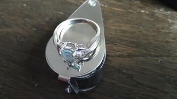 Ring wit goud met aquamarijn steen beschikbaar voor biedingen