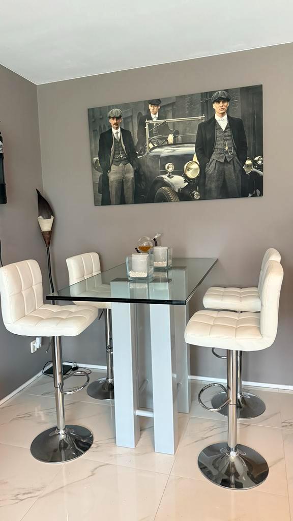 4 Witte Barkrukken - 2 jaar oud, Huis en Inrichting, Barkrukken, Gebruikt, 60 tot 90 cm, Kunststof, 4 krukken, In hoogte verstelbaar