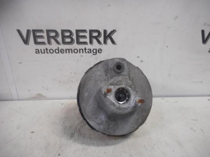 Rembekrachtiger Volvo 740 Estate (1987-08/1992-07), Auto-onderdelen, Remmen en Aandrijving, Volvo, Gebruikt