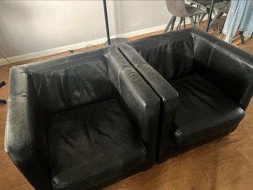 Gratis afhalen 2 stoelen beschikbaar voor biedingen