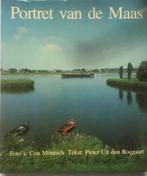 Portret van de Maas - Con Mönnich & Pieter Uit den Boogaart, Ophalen of Verzenden, Zo goed als nieuw, Catalogus