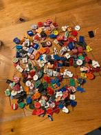 Heel veel plasic speldjes jaren ‘50-‘60, Verzamelen, Speldjes, Pins en Buttons, Ophalen of Verzenden, Gebruikt, Overige onderwerpen