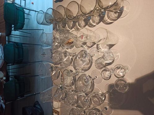 Wijnglazen, bierglazen en shotglaasjes, Verzamelen, Glas en Borrelglaasjes, Zo goed als nieuw, Bierglas, Ophalen