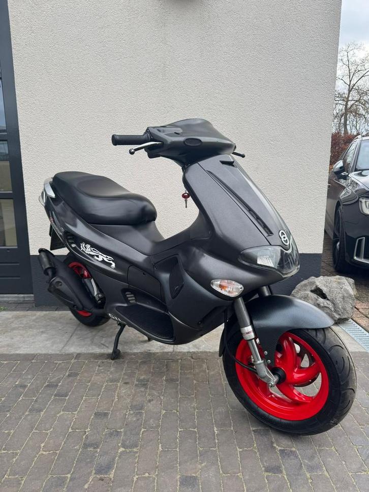 ⭐️Gilera runner 50cc sp pro Brom Opaco Nieuwstaat 11914 km⭐️, Fietsen en Brommers, Scooters | Piaggio, Zo goed als nieuw, Overige modellen