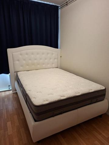Boxprings 140-200 cm beschikbaar voor biedingen