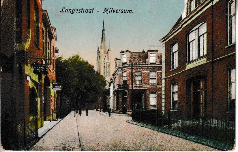 HILVERSUM - LANGEWEG, Verzamelen, Ansichtkaarten | Nederland, Ophalen of Verzenden, Gelopen, Noord-Holland