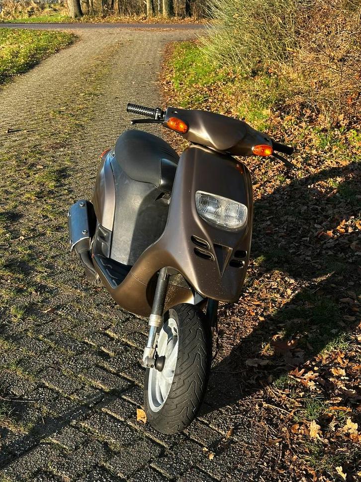 Typhoon 125 brom, Fietsen en Brommers, Scooters | Piaggio, Zo goed als nieuw, Overige modellen, Tweetakt, Ophalen