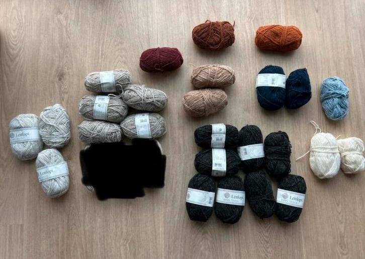 Lettlopi wol - 26 bollen - Diverse kleuren, Hobby en Vrije tijd, Breien en Haken, Zo goed als nieuw, Breien of Haken, Wol of Garen
