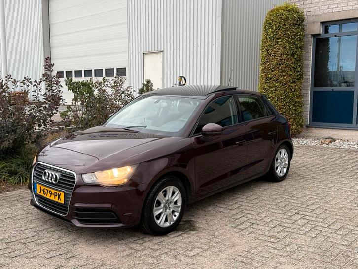 Audi A1 1.2 Tfsi Pro Line 2013 Rood | Panorama |, Auto's, Audi, Particulier, A1, ABS, Adaptieve lichten, Airbags, Airconditioning