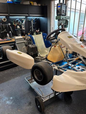 Rotax max sen compleet rijklaar+Rotax max sen motor los. beschikbaar voor biedingen