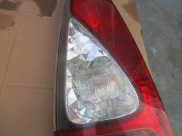 rechter achterlicht toyota yaris verso  beschikbaar voor biedingen