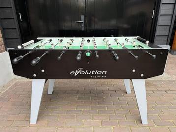 Goede en degelijke voetbaltafel merk Evolution beschikbaar voor biedingen