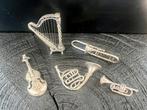 5 zilveren miniatuur instrumenten, Verzenden