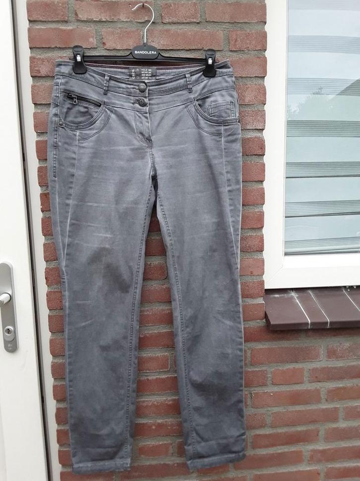 Stoere broek van CECIL, 29 ( M38) mooi bewerkt, Kleding | Dames, Broeken en Pantalons, Zo goed als nieuw, Maat 38/40 (M), Grijs