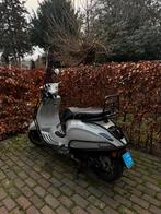 Vespa Sprint 2021 50cc Krijtgrijs, Fietsen en Brommers, Scooters | Vespa, Ophalen, Gebruikt, Vespa S, Benzine
