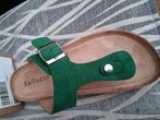 Bellucci teenslippers groen leer, Kleding | Dames, Slippers, Nieuw, Ophalen of Verzenden, Bellucci
