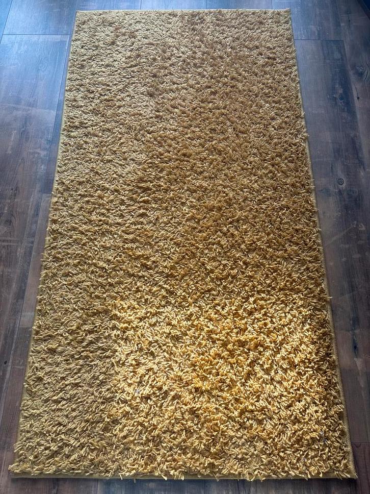 Okergeel vloerkleed - Gebruikt, Huis en Inrichting, Stoffering | Tapijten en Kleden, Gebruikt, 50 tot 100 cm, 100 tot 150 cm, Rechthoekig