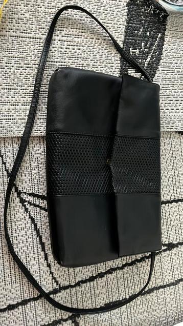 Vintage tas te koop  beschikbaar voor biedingen