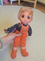 Vintage Duitse Retro op meisje oranje jaren 70 1975 40cm, Ophalen of Verzenden, Zo goed als nieuw, Poppy, Nederland