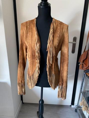 Vintage suede bohemianstyle jasje met franjes beschikbaar voor biedingen