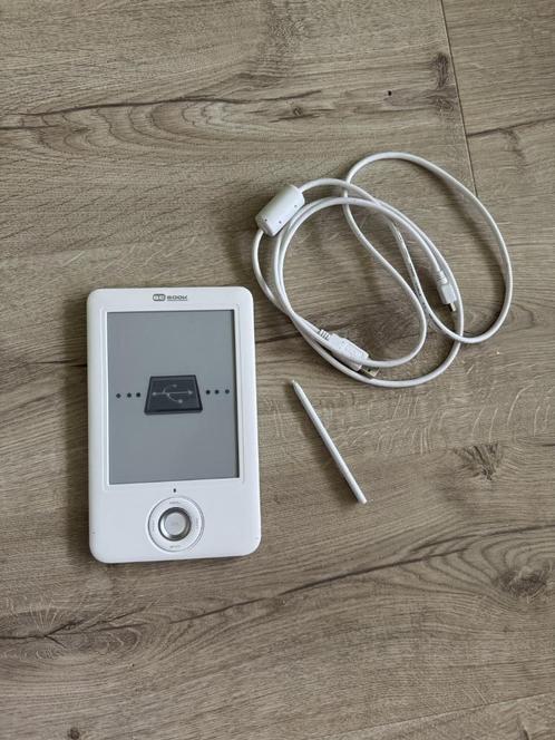 Be book Neo e-reader met laadsnoer en stylus voor onderdelen, Computers en Software, E-readers, Gebruikt, Touchscreen, Audio, Uitbreidbaar geheugen