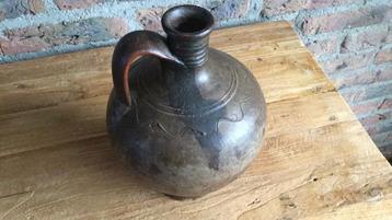 Antieke steengoed kruik circa 18e-19e eeuw bodemvondsten beschikbaar voor biedingen