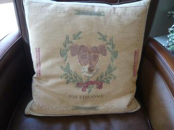 sierkussen met hond Jack Russell  45x45cm  beschikbaar voor biedingen