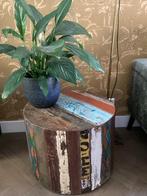 Te koop bijzettafeltje op wieltjes, Huis en Inrichting, Gebruikt, Rond, Gerecycled hout, Hout