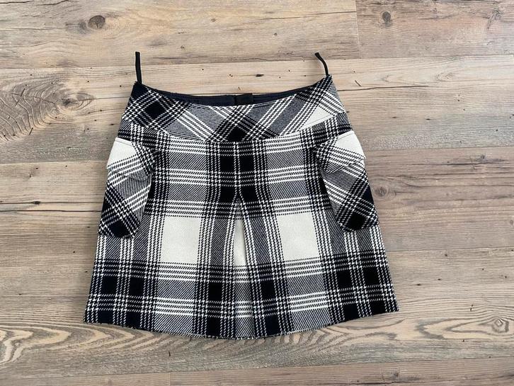 (NIEUW) Prachtige zwart/wit wollen rokje maat 38-40, Kleding | Dames, Rokken, Zo goed als nieuw, Maat 38/40 (M), Zwart, Boven de knie