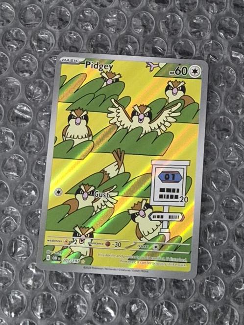 Illustration Rare Pidgey 207/197 Obsidian Flames Scarlet & V, Hobby en Vrije tijd, Verzamelkaartspellen | Pokémon, Zo goed als nieuw