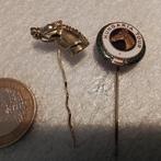 Hongarije Tour en paarden hoofd, Verzamelen, Speldjes, Pins en Buttons, Ophalen of Verzenden, Gebruikt, Sport