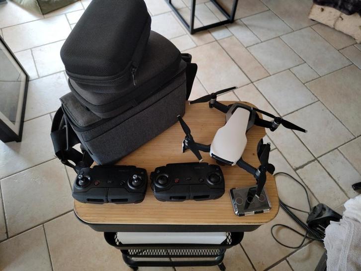 DJI Mavic Air Fly More Combo + Accessoires, Audio, Tv en Foto, Drones, Zo goed als nieuw, Ophalen of Verzenden
