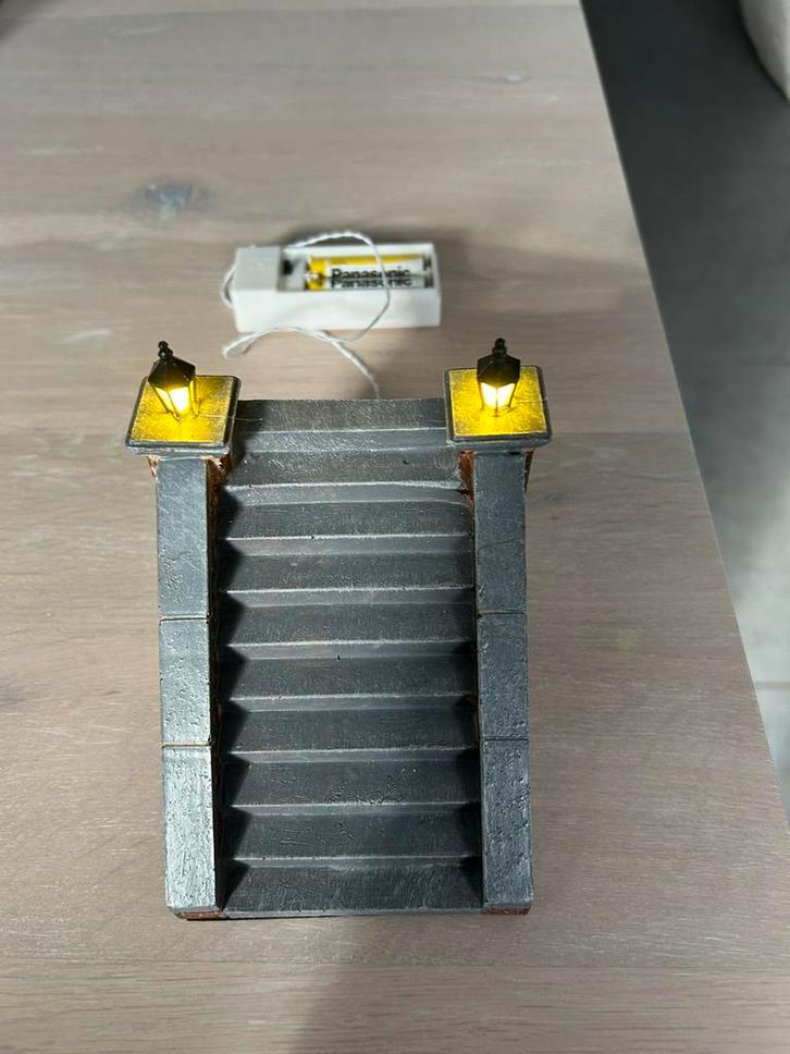 Trapje met verlichting afm: 9x9, Diversen, Kerst, Gebruikt, Ophalen of Verzenden