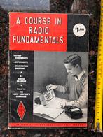 A Course in Radio Fundamentals, George Grammer, 1942, Boeken, Techniek, Ophalen of Verzenden, Gelezen, Elektrotechniek