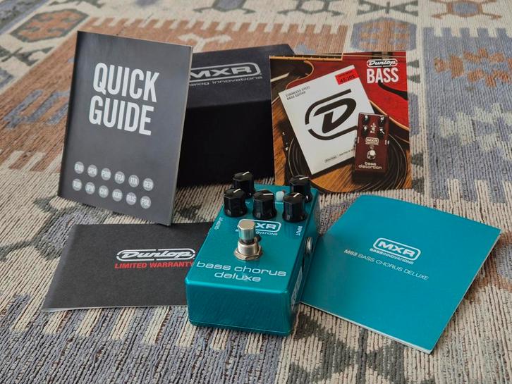 MXR M83 Bass Chorus Deluxe, Muziek en Instrumenten, Effecten, Zo goed als nieuw, Chorus, Ophalen of Verzenden