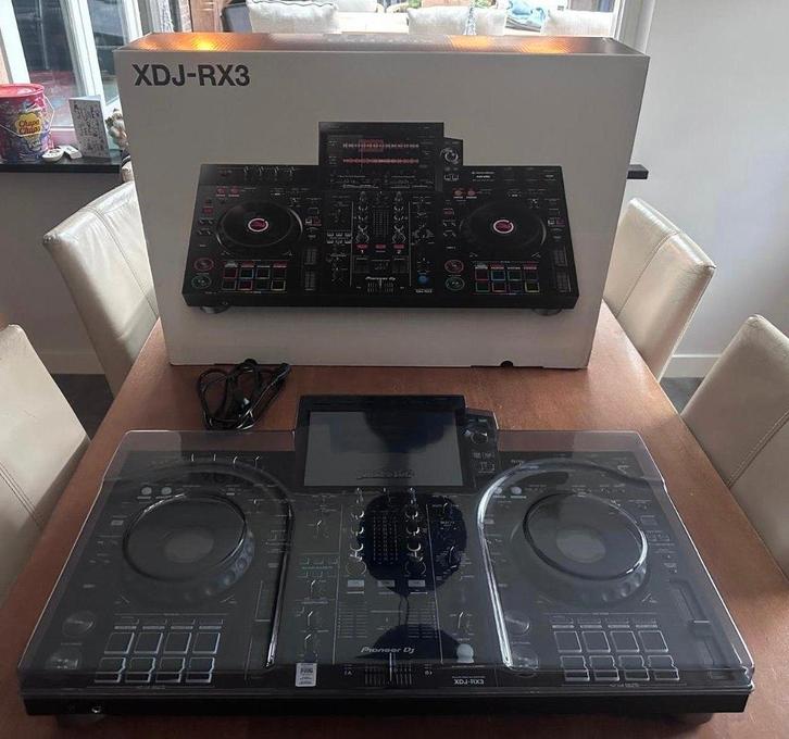 Pioneer DJ XDJ-RX3 + stofkap (5 maanden oud + garantie bon), Muziek en Instrumenten, Dj-sets en Draaitafels, Zo goed als nieuw