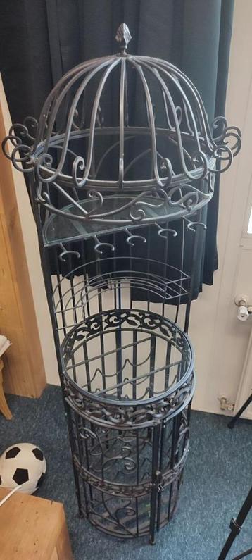 Brocante  Sierlijke Metalen Wijnrek-Wijnbar-Drankbar beschikbaar voor biedingen