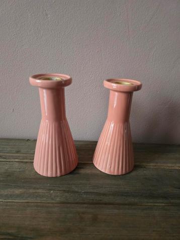 OUD ROZE KLEURIGE KANDELAARS
5,- EURO SETPRIJS = VASTE PRIJS beschikbaar voor biedingen