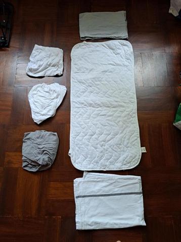 Lakentjes en hoes voor co-sleeper beschikbaar voor biedingen
