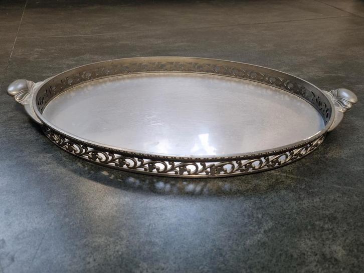 Vintage Tinnen Schaal met Decoratieve Rand, Antiek en Kunst, Antiek | Schalen, Ophalen of Verzenden