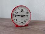 Mid Century, jaren 70 Wuba wekker / alarmclock, Witgoed en Apparatuur, Wekkers, Ophalen of Verzenden, Gebruikt, Analoog