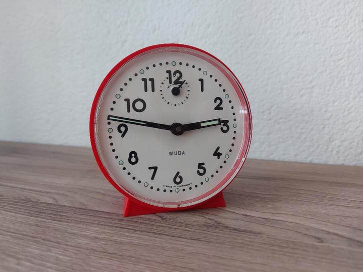Mid Century, jaren 70 Wuba wekker / alarmclock, Witgoed en Apparatuur, Wekkers, Gebruikt, Analoog, Ophalen of Verzenden