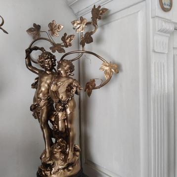 Art deco beeld Young Lovers  beschikbaar voor biedingen