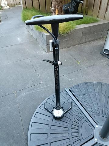 Fietspomp  beschikbaar voor biedingen