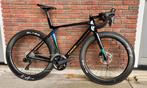 Trek madone SL 6 gen 8 M + uprades, Fietsen en Brommers, Fietsen | Racefietsen, 28 inch, Carbon, Zo goed als nieuw, Meer dan 20 versnellingen