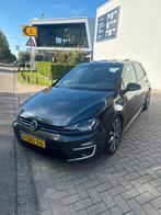 Volkswagen Golf  GTE 1.4 TSI Phev PANO Grijs, Auto's, 4 cilinders, 1499 kg, 149 pk, Zilver of Grijs