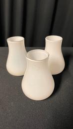 Vaasjes wit, Huis en Inrichting, Woonaccessoires | Vazen, Wit, Aardewerk of Porselein, Ophalen of Verzenden, Zo goed als nieuw