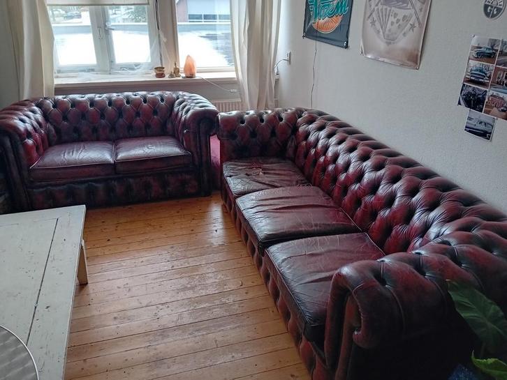 Originele Chesterfields in oxblood rood – uniek aanbod, Huis en Inrichting, Banken | Complete zithoeken, Gebruikt, Ophalen