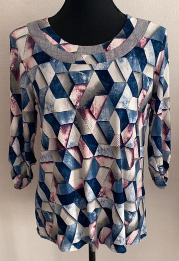 FASHION STYLE vrolijke top..mt:m beschikbaar voor biedingen